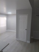 Building Photo - 5228 Garden Ln