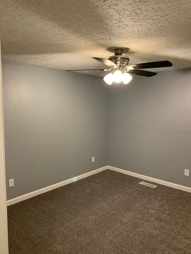 Bdrm - 4833 Pennsylvania St