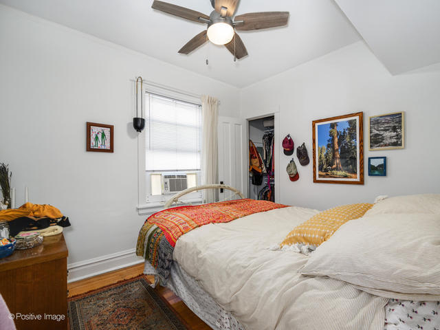 Foto del edificio - 2653 N Marshfield Ave