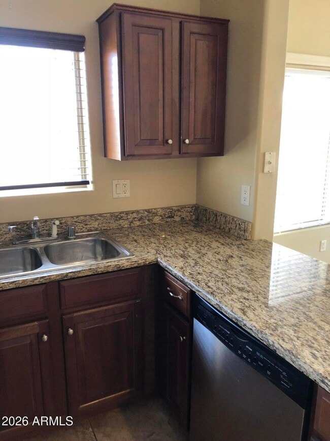 Foto del edificio - 14000 N 94th St