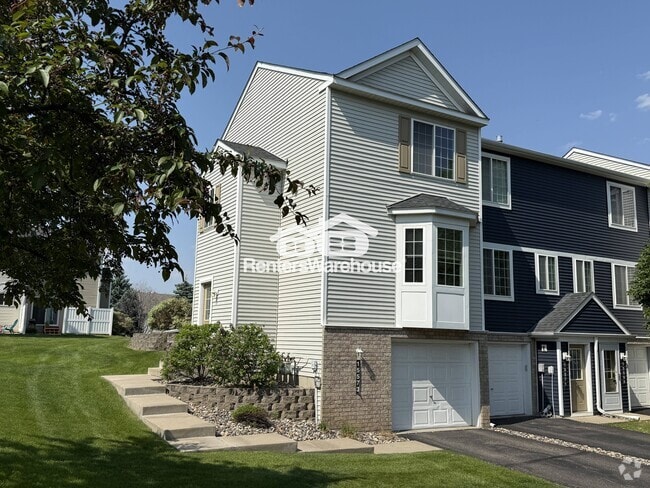 Building Photo - 15573 Flight Way