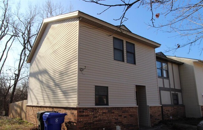 Foto del edificio - 2336 Heatherfield Ln