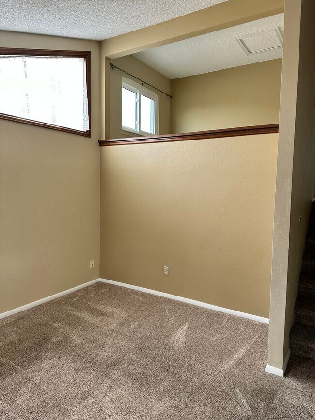 Building Photo - Make This Home Yours