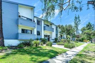 Building Photo - 12314 Moorpark St