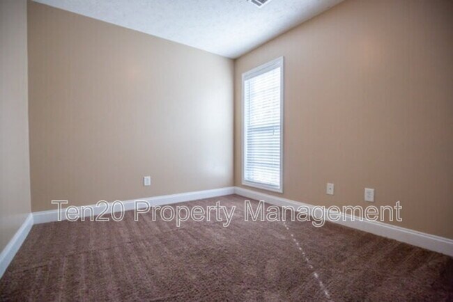 Foto del edificio - 11036 Lee County Rd 240