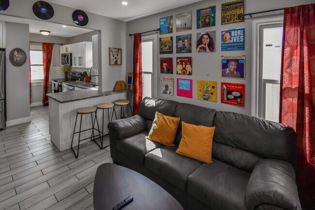 Foto del edificio - 730 E Alameda Ave