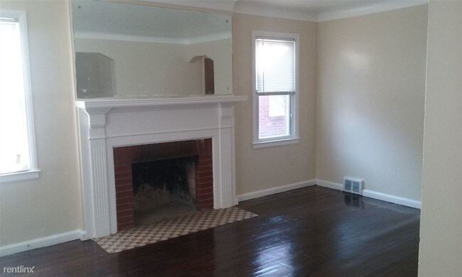 Building Photo - 3 br, 1.5 bath House - 11675 Penrod St