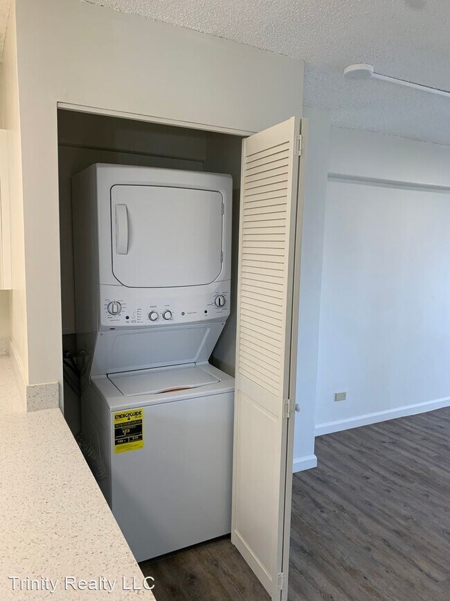 Foto del edificio - 2 br, 2 bath House - 410 Magellan Ave 1002