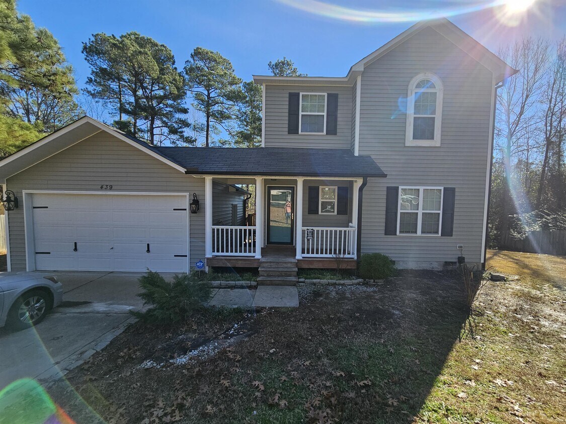 Primary Photo - 439 Greentree Dr