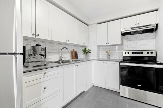 Building Photo - Bowling Green II