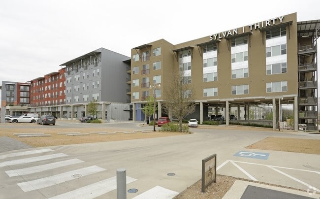 Building Photo - Sylvan Thirty