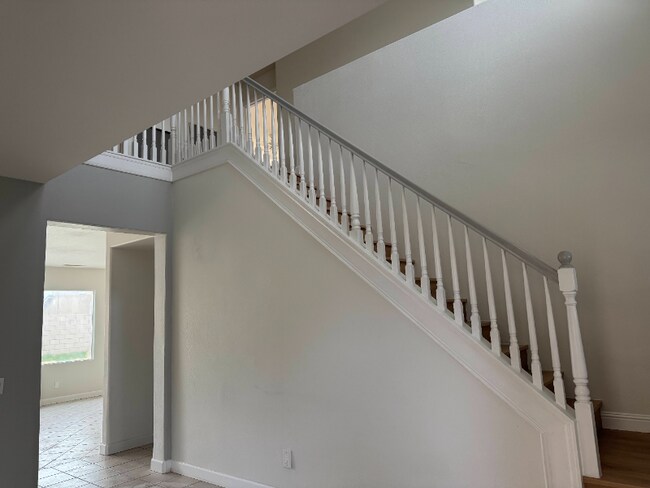 Building Photo - 3048 San Luis Dr