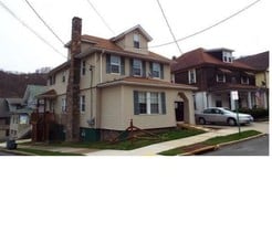 Building Photo - 803 1/2 Vickroy Ave