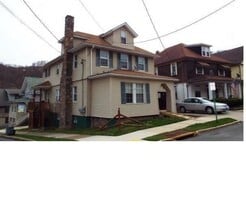Building Photo - 803 1/2 Vickroy Ave