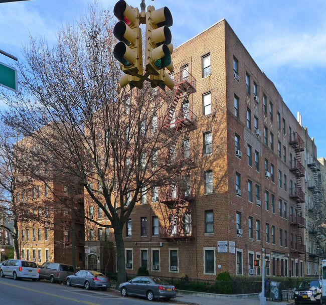 Building Photo - 1921 Avenue K