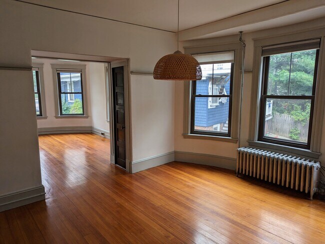Dining room - 8 Pine St