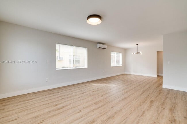 Building Photo - 2920 S Le Jeune Rd