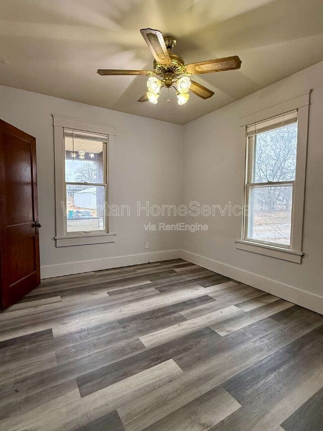 Foto del edificio - 530 W Orchard Dr