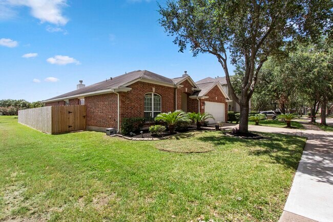Building Photo - 7710 Trail Hollow