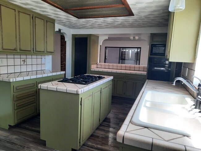 Building Photo - 13615 Driftwood Dr