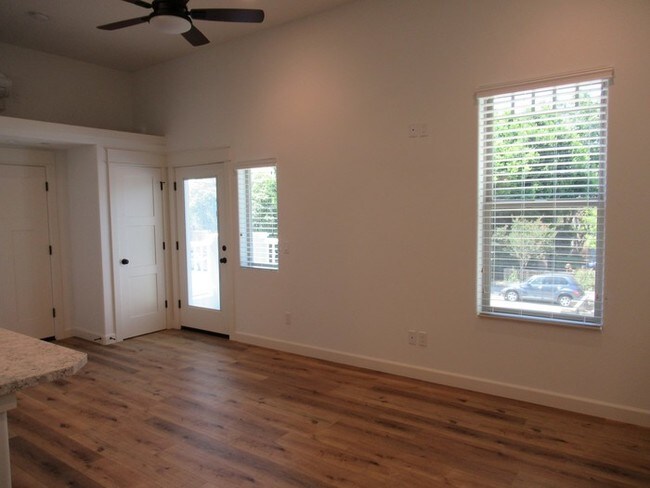 Building Photo - 641 Pismo St