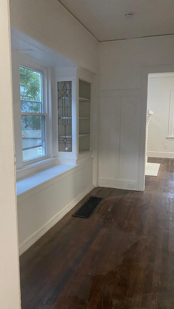 Foto del edificio - 4236 E 131st St