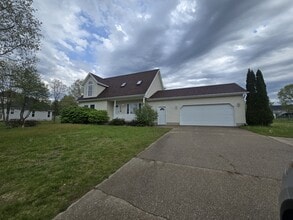 Building Photo - 9444 Windsong Ln