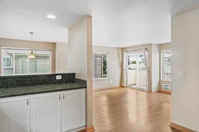 Building Photo - 8619 Delridge Way SW