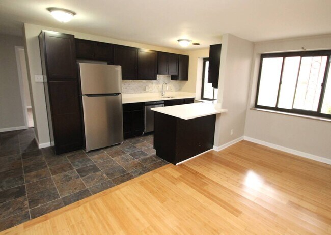 Pisos de madera noble, 1 dormitorio - Cocina - Fieldbrook Apartments