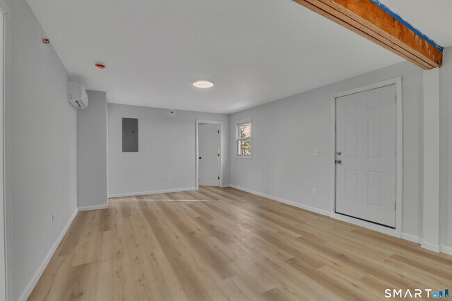 Foto del edificio - 194 Hartford Rd