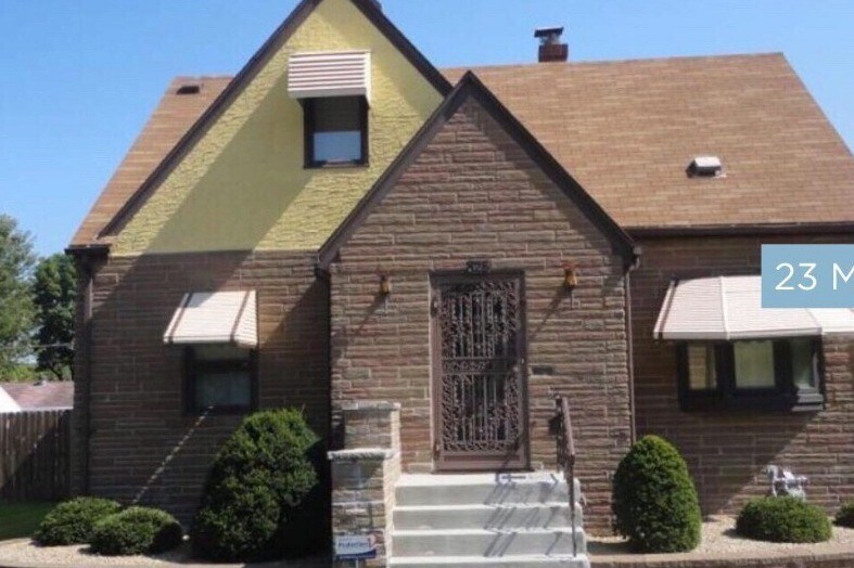 Building Photo - 825 5th Ave S