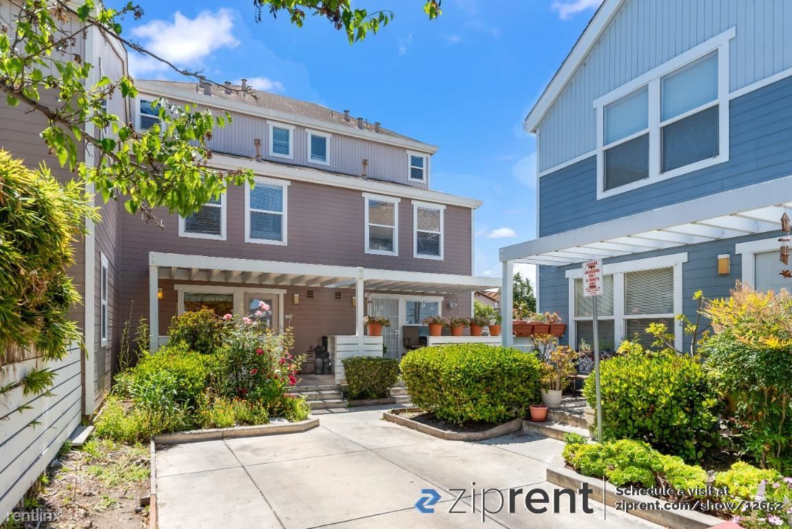 Primary Photo - 3 br, 2.5 bath Townhome - 2041 E San Anton...