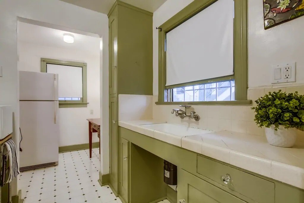 Foto del edificio - 2742 C St