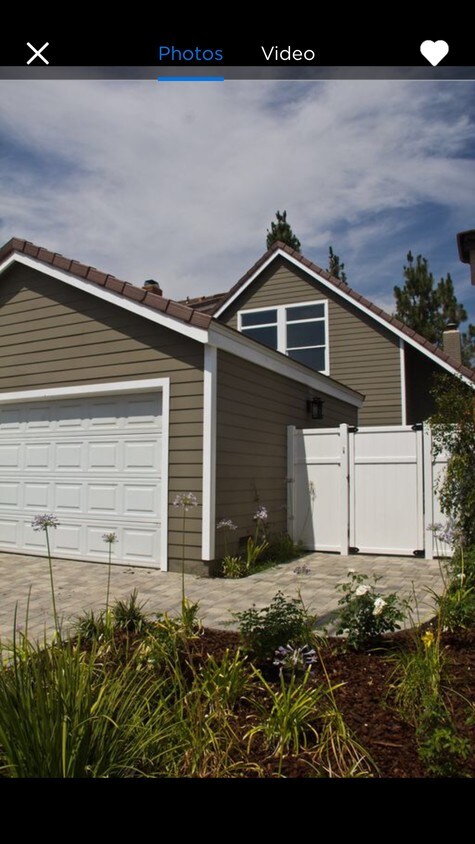 Foto principal - 32153 Beachlake Ln