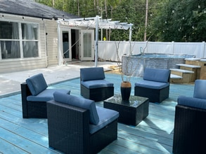 Building Photo - 3703 Alcove Dr