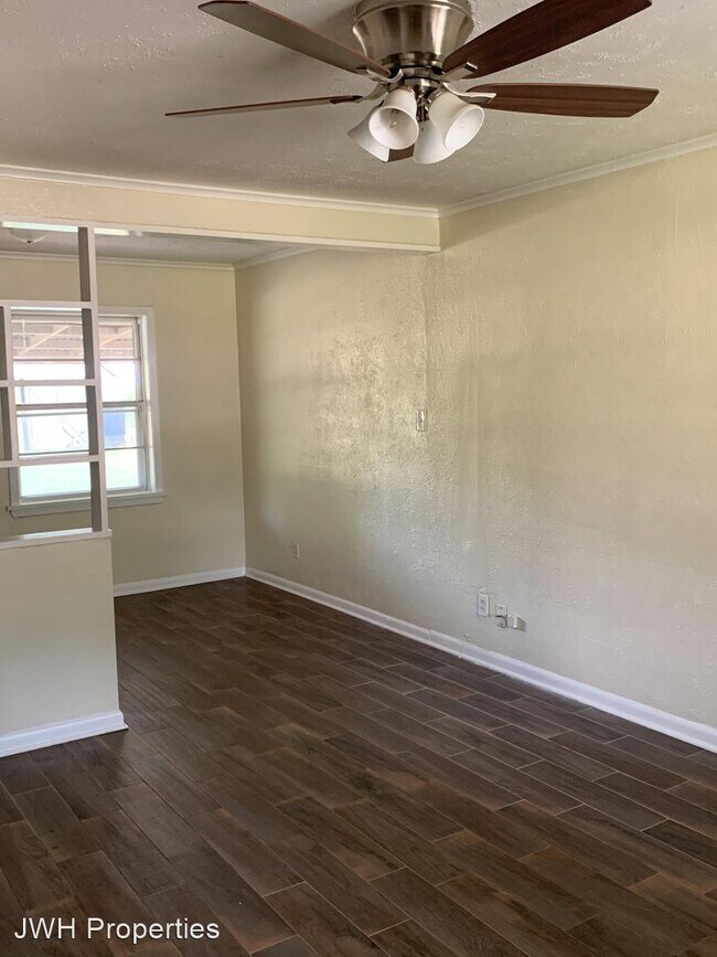Building Photo - 3 br, 1.5 bath House - 624 Woodmont Pl