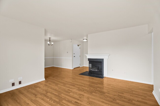 Building Photo - 7010 Brighton Ct
