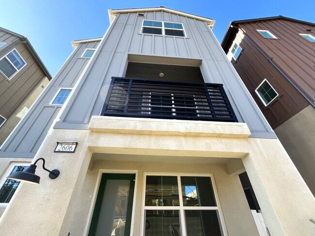 Foto del edificio - 3 bed, 2.5 bath in Ontario, CA!