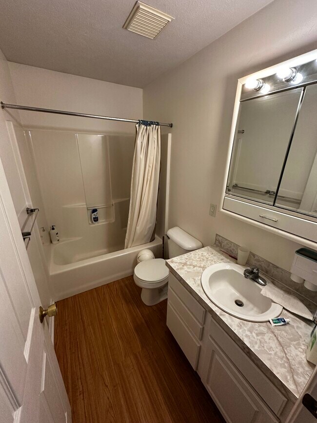 Foto del edificio - 4438 Morningside Dr SE