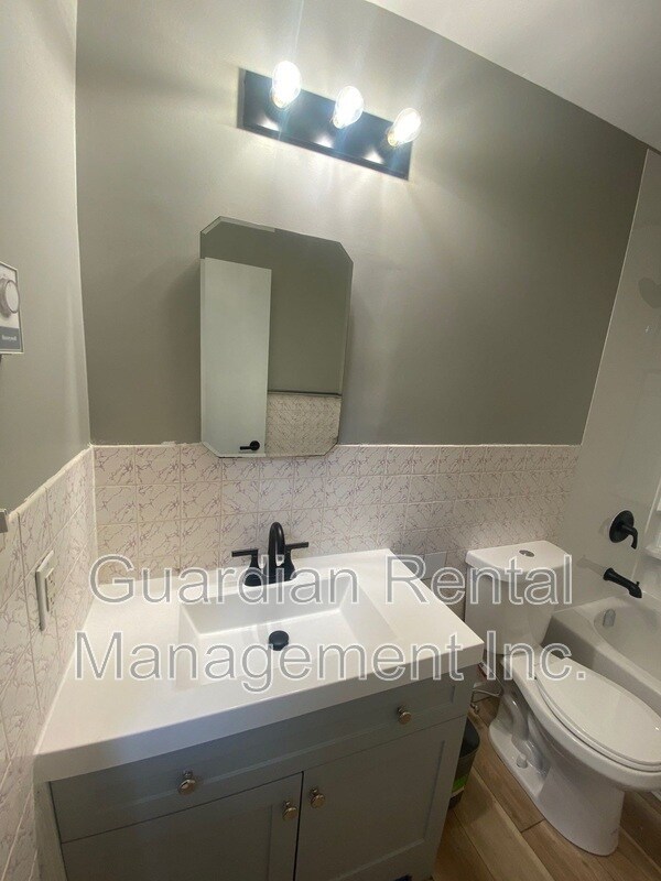 Photo du bâtiment - 683 John St