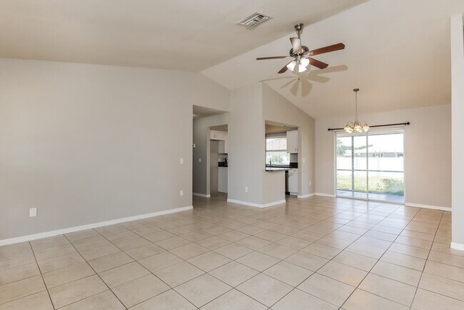 Foto del edificio - 4400 SW 6th Ave