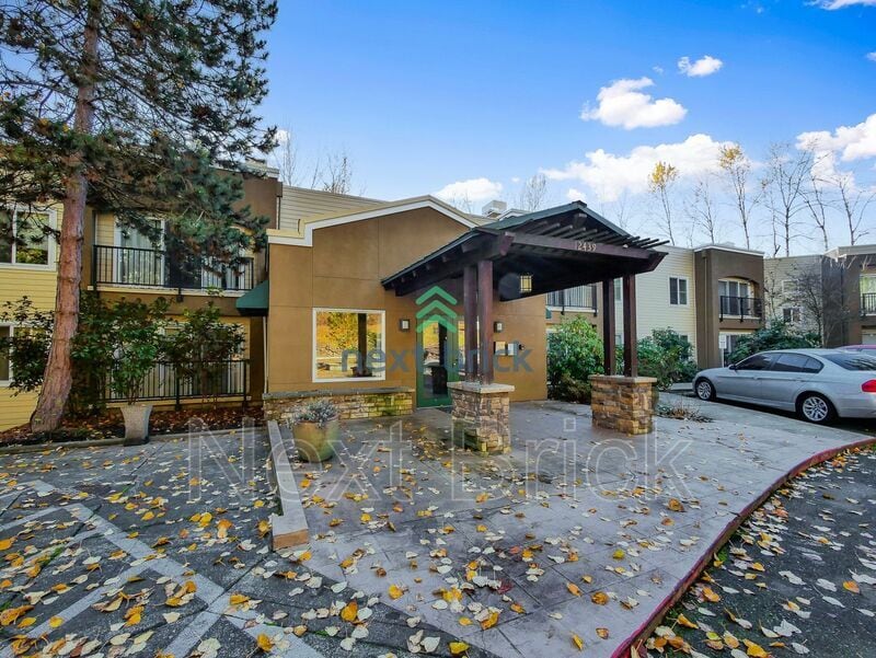 12439 Totem Lake Way Unit 106, Kirkland, WA 98034 Condo for Rent in