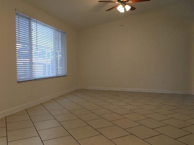 Building Photo - 12858 Raysbrook Drive