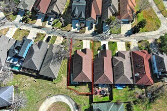 Building Photo - 108 Cove Cir