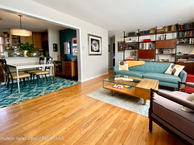 Foto del edificio - 136 N Chestnut St