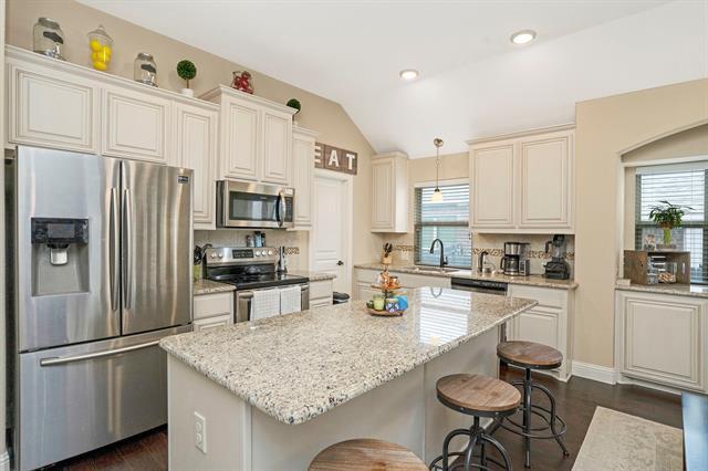 Foto del edificio - 4213 Sweet Clover Ln