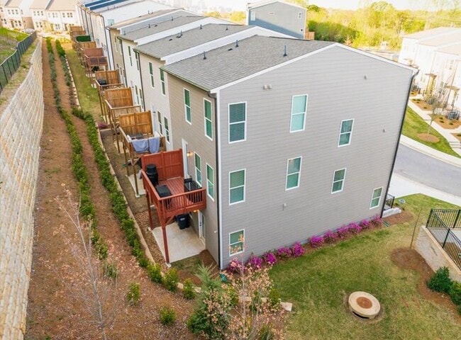 Foto del edificio - 399 Skylar Way SE