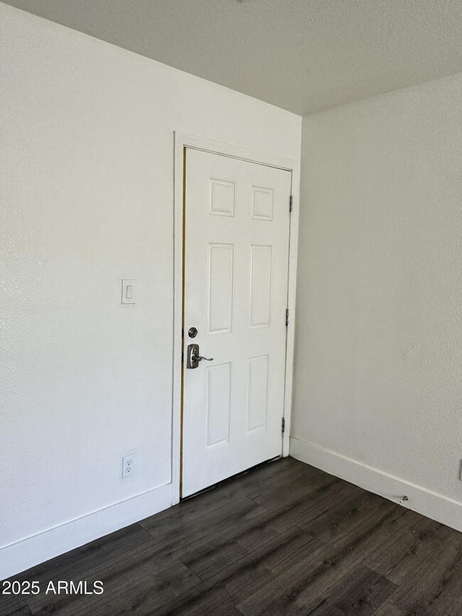 Foto del edificio - 3016 N 37th St