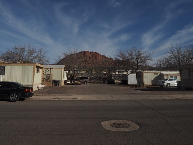 Building Photo - 102 E 600 S