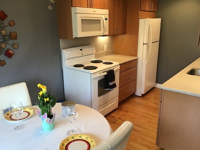 Foto del edificio - 207 Watertree Dr